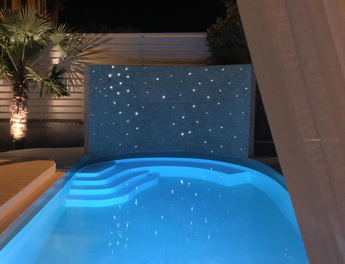 סקאלה סוטירוס Byblos Mare-The Exclusive Beach Front Villa מראה חיצוני תמונה